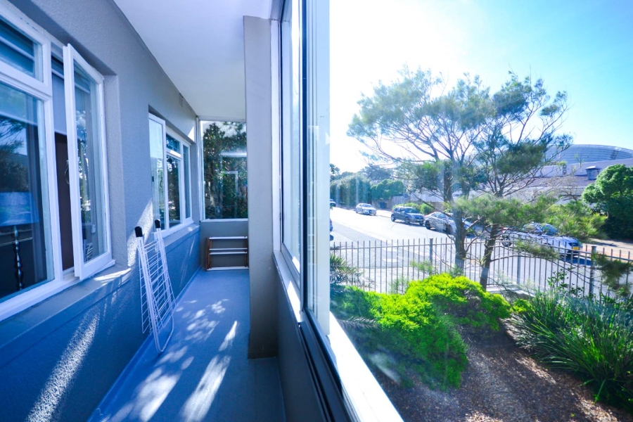 To Let 2 Bedroom Property for Rent in Mouille Point Western Cape